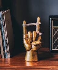 Rock on | Accessories Stand