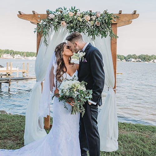 Annapolis MD Flower Delivery WildFlower Stem + Sundry